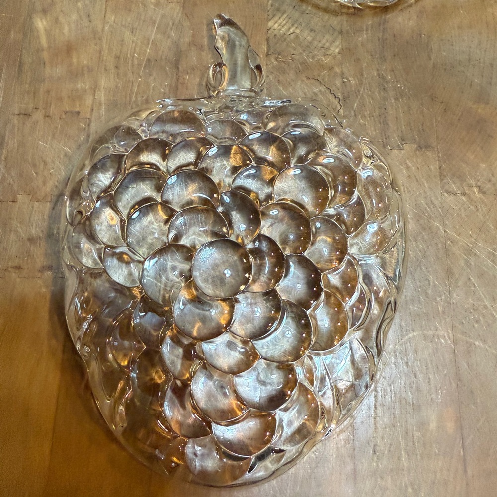 Vintage Clear Pressed Glass Grape Cluster Shaped Plates Serving Dish Set of 6 - Picture 3 of 10